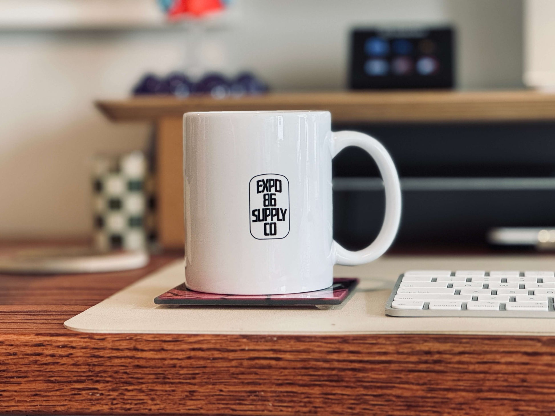 The White Mug